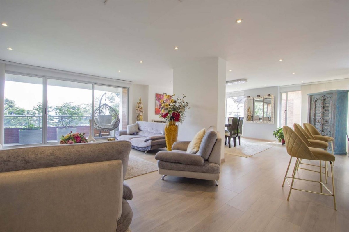 Apartamento En Arriendo - Los Rosales, Bogota