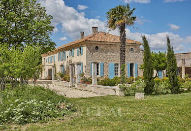 Maison avec piscine 2