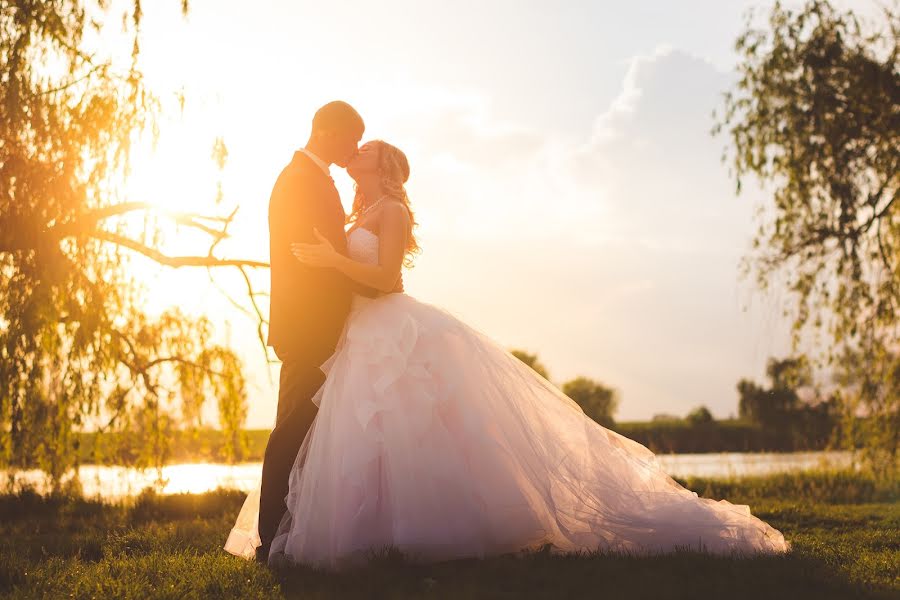 Wedding photographer Ákos Jurás (jurasakos). Photo of 28 August 2016