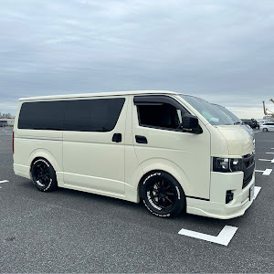 ハイエースバン TRH200V