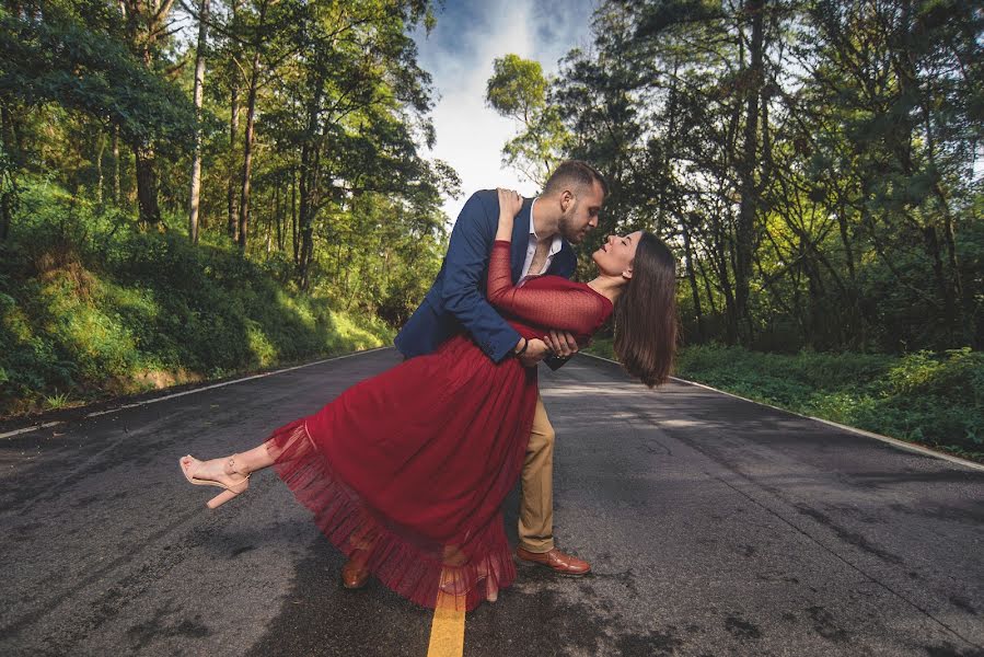 Fotografo di matrimoni Carlos Rubio (carlosrubio). Foto del 21 ottobre 2020