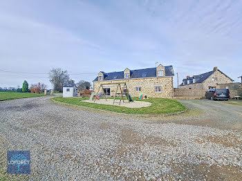 maison à Saint-Hilaire-du-Maine (53)
