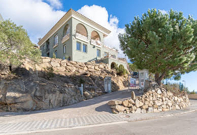 Villa avec piscine et terrasse 14