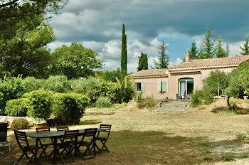 villa à Saint-Saturnin-lès-Apt (84)