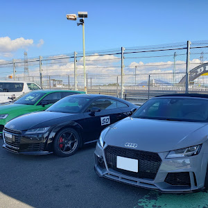 TT RS クーペ A6