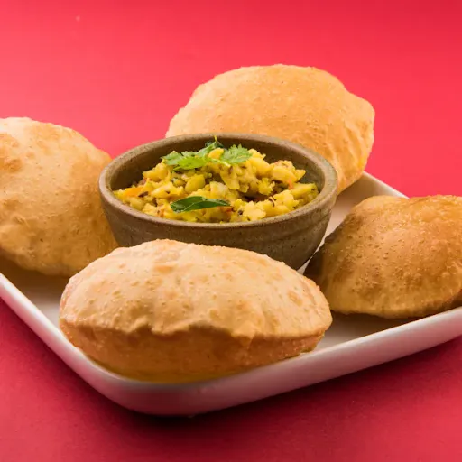 Bedmi Puri Aloo Ki Sabzi