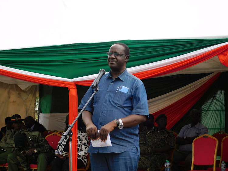 Kephis chairman Robin Achoki speaks at NYS Tumaini Centre on Friday.