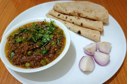 Mutton Keema Matar With 3 Tawa Butter Roti