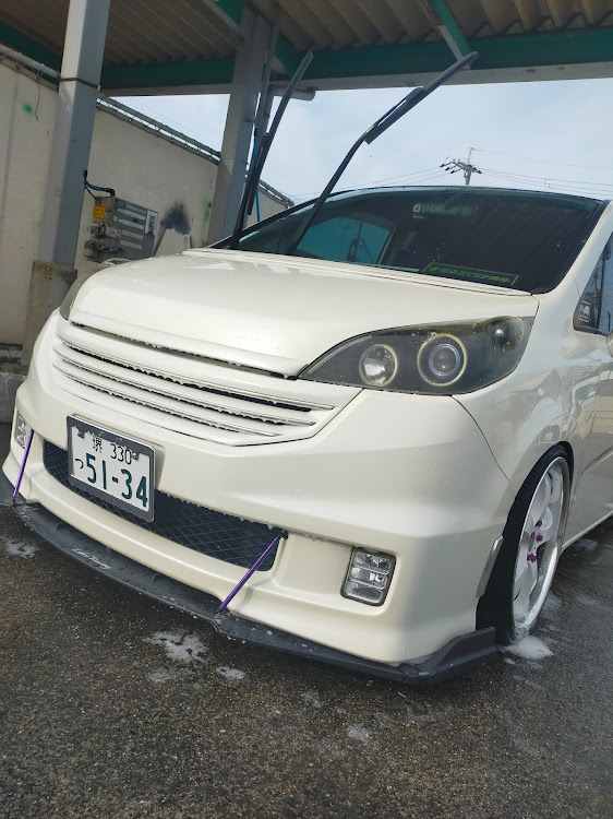 ステップワゴンのS.W.A.T.・RG.net・６月もよろしくお願いします・斜め前・洗車に関するカスタム事例の投稿画像1枚目