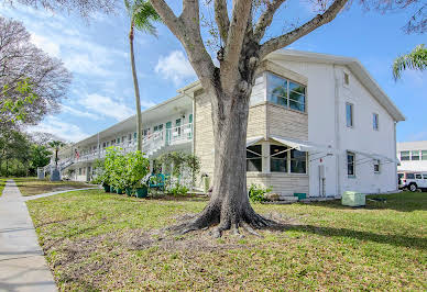 Apartment with pool 15