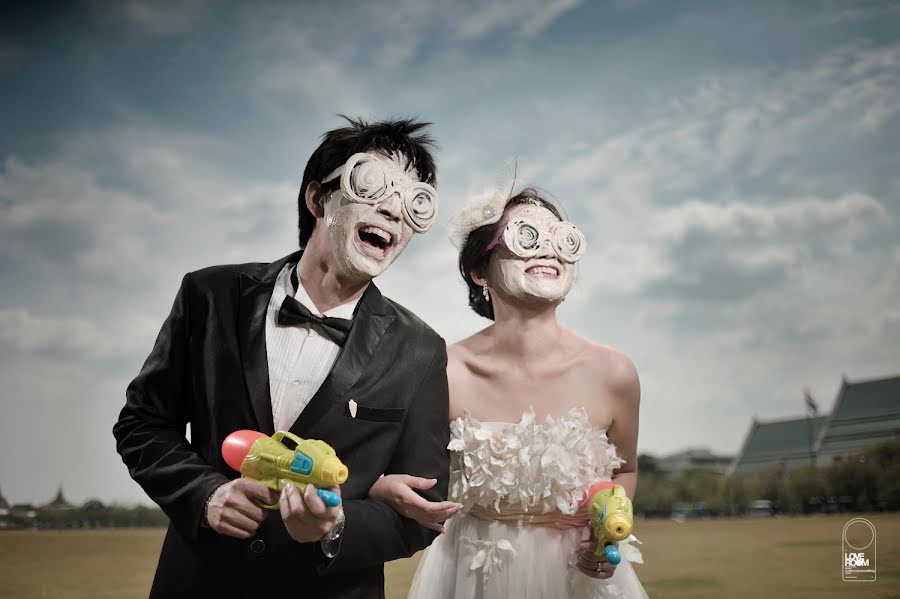 結婚式の写真家Wedprachit Saeueng (loveroomwedding)。4月12日の写真