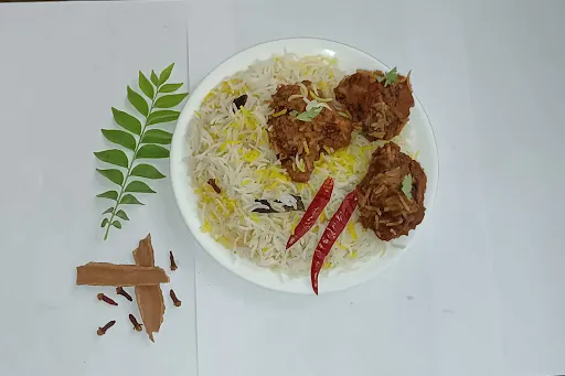 Less Spicy Mutton Dum Hyderabadi Biryani (3pcs) With Raita