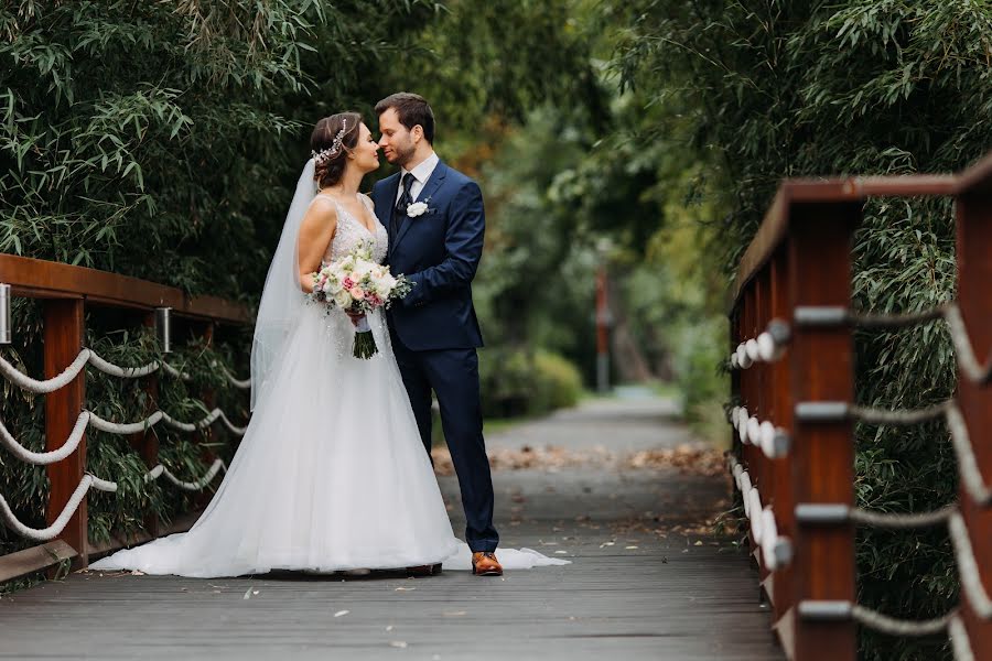 Fotografo di matrimoni Tamás Karácsony (tamaskaracsony). Foto del 30 ottobre 2021