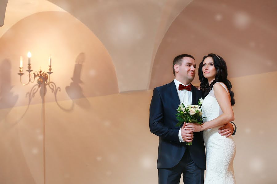 Wedding photographer Alesya Spiridonova (svadebnayapora). Photo of 19 October 2015