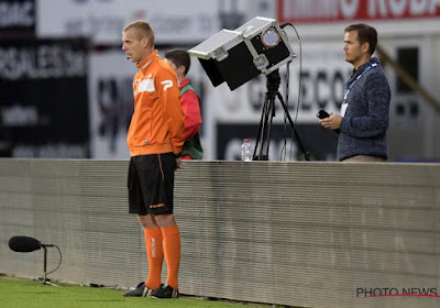 De videoref ontbrak om deze merkwaardige reden in Genk vs. Anderlecht