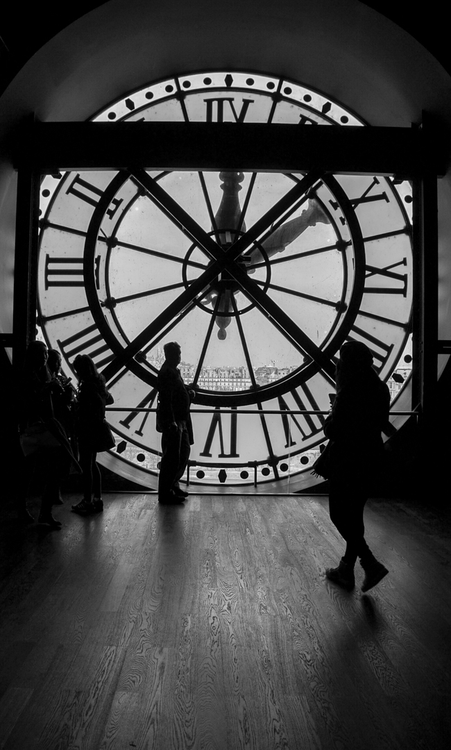 Behind the clock di Lara Cervaroli ph