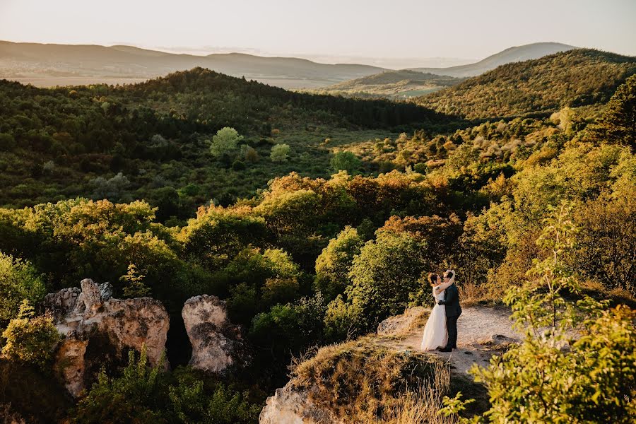 Wedding photographer Gabriella Hidvégi (gabriellahidveg). Photo of 12 November 2020