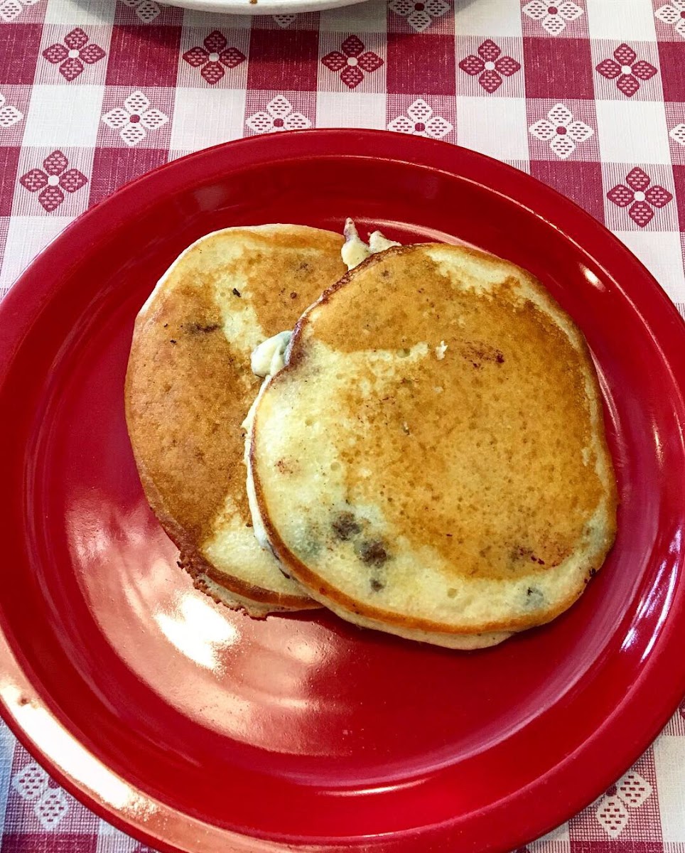 Gluten free pancakes are made with almond milk so they are dairy free as well. Amazing place with knowledgeable staff.