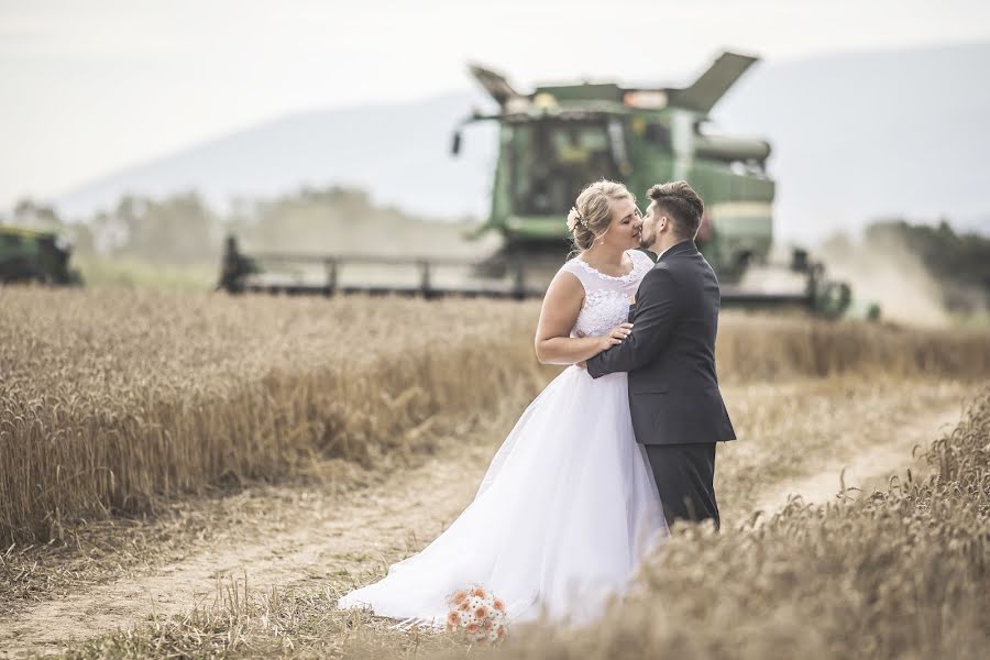 Wedding photographer Lucie Maceczková (luciemaceczkova). Photo of 22 October 2019