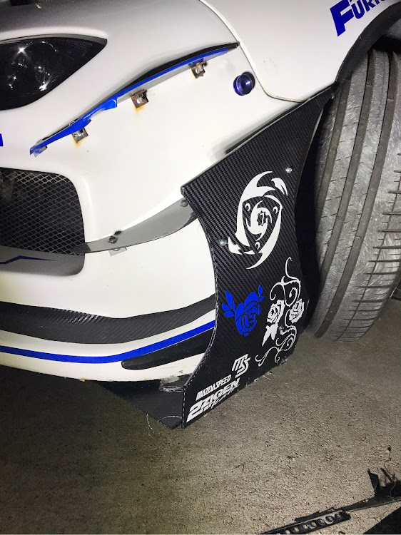 RX-7のシオンRX-7FD@フォロー歓迎さんが投稿したカスタム事例の投稿画像1枚目