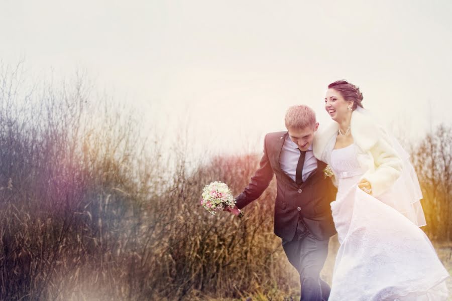 Wedding photographer Pavel Nenartovich (nenik83). Photo of 25 January 2013