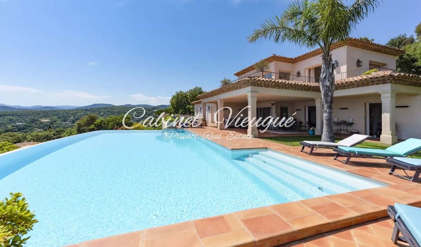 Villa with pool Grimaud