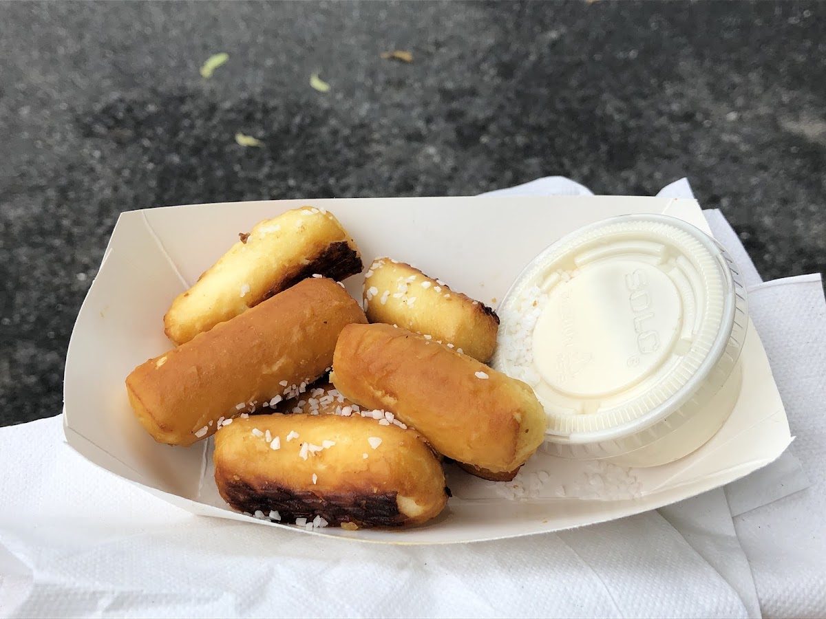 Hersheypark gluten free soft pretzels with cheese sauce