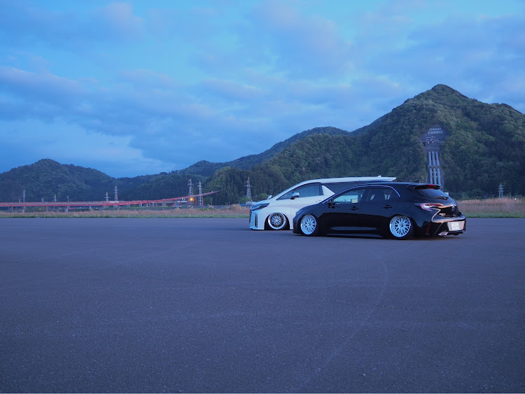 アルファードのGWどこに撮影行こうかな・コラボお誘いお待ちしております・明日からGW・夕方撮影に関するカスタム事例の投稿画像5枚目