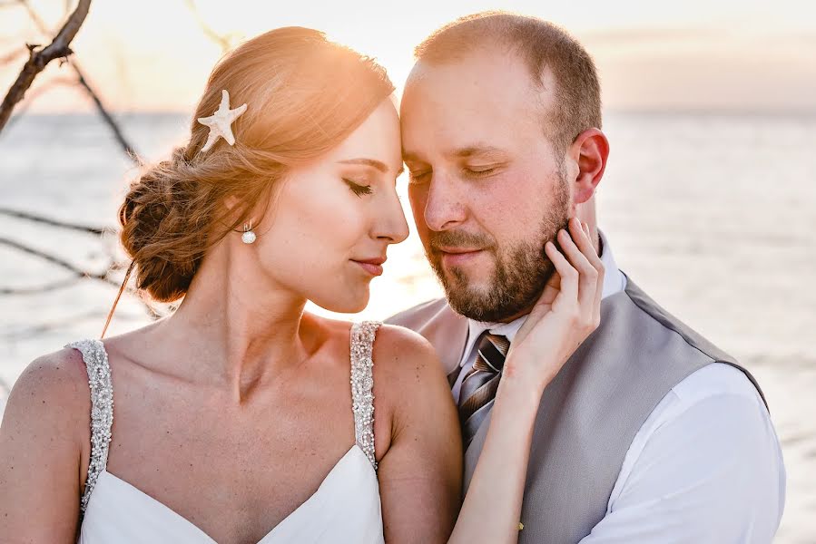 Fotógrafo de casamento Gabo Preciado (gabopreciado). Foto de 2 de outubro 2021