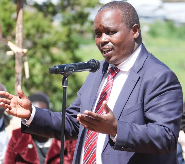 Governor Alex Tolgos of Elgeyo Marakwet speaking at Kapsait in Kerio Valley.