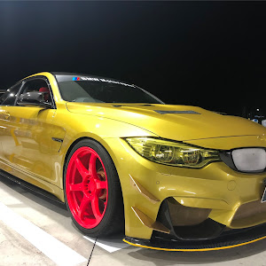 M4 クーペ