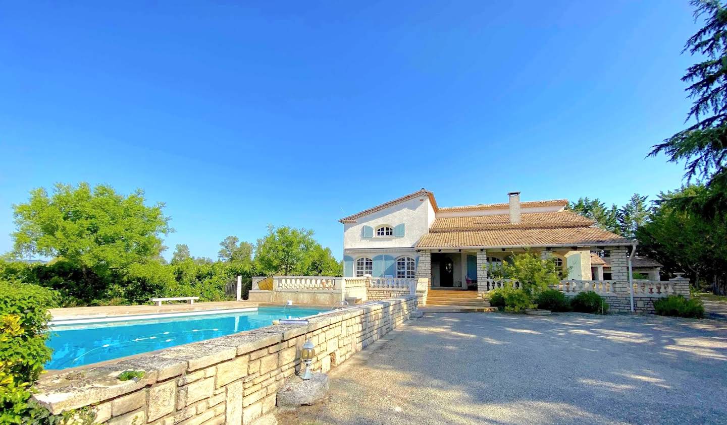 Maison avec piscine et jardin Uzès