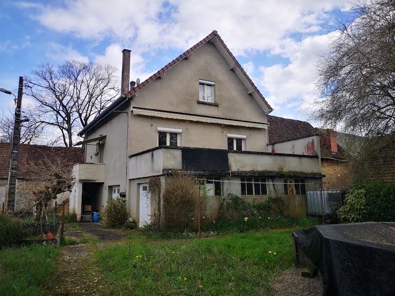 Vente maison 4 pièces 108.8 m² à Vayrac (46110), 135 000 €