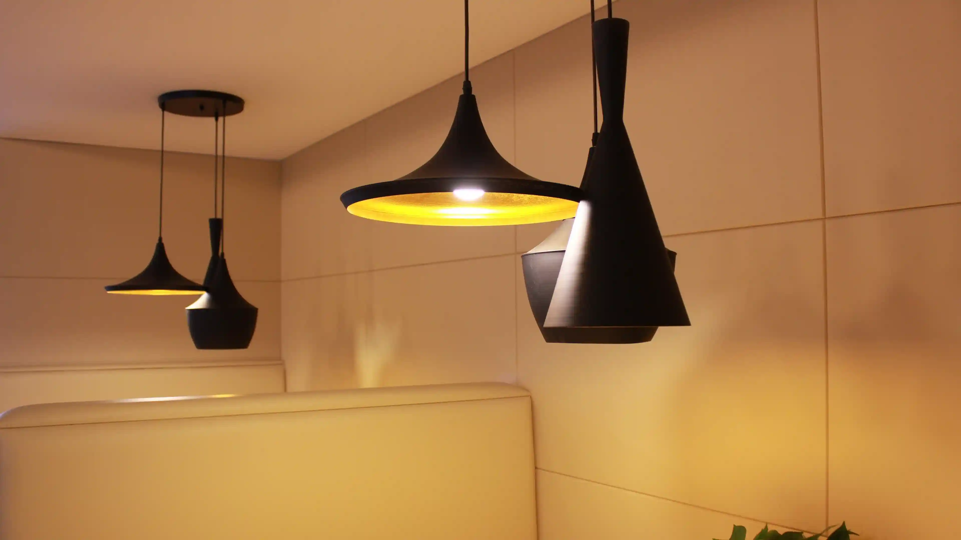 How a ceramic bowl lightens up your home like a lamp