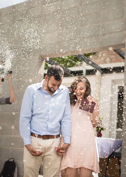 Fotografo di matrimoni Huppy Durdos (huppydurdos). Foto del 14 novembre 2017