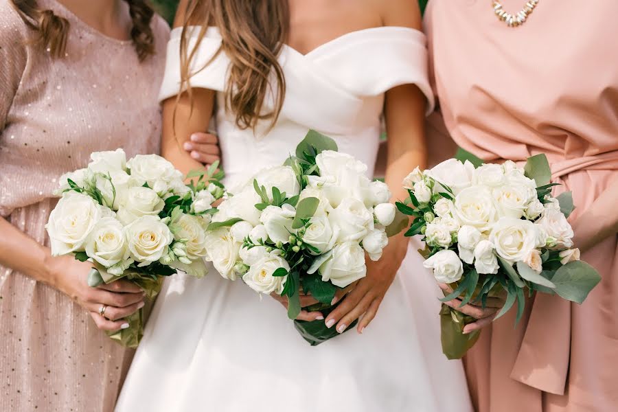 Fotógrafo de casamento Yuliya Danilova (july-d). Foto de 2 de outubro 2018