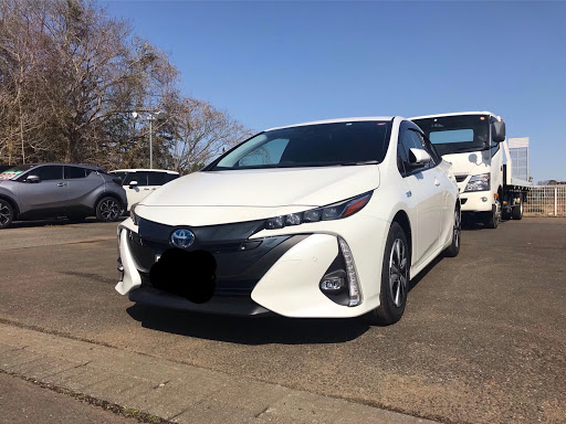 トヨタ プリウスphvを華麗にカスタム By キャタピ 19 05 10 納車時の写真 5月の3日に栃木県に観光に行った際の写真 はっきり言って 外装は変わって Cartune