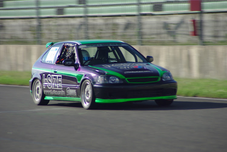 RX-8の走行会・オフ会・十勝スピードウェイ・ロータリーに関するカスタム事例の投稿画像6枚目