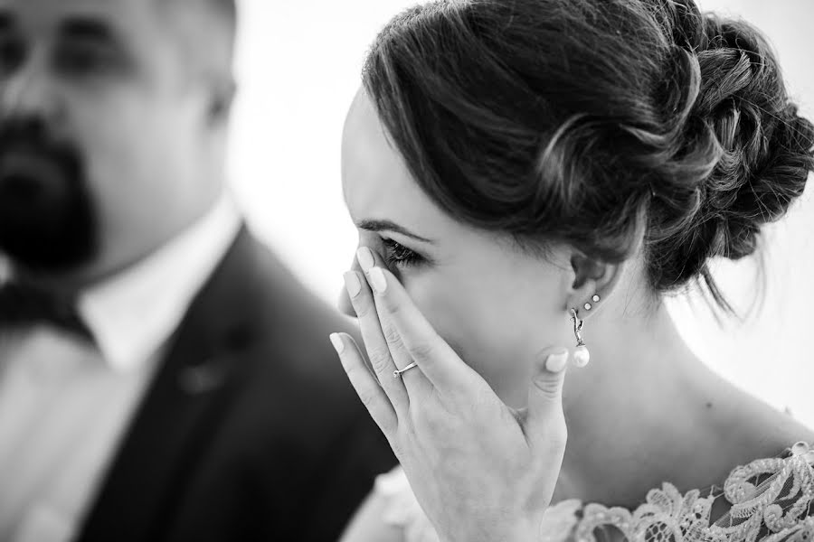 Fotografo di matrimoni Anna Guseva (angphoto). Foto del 1 ottobre 2017