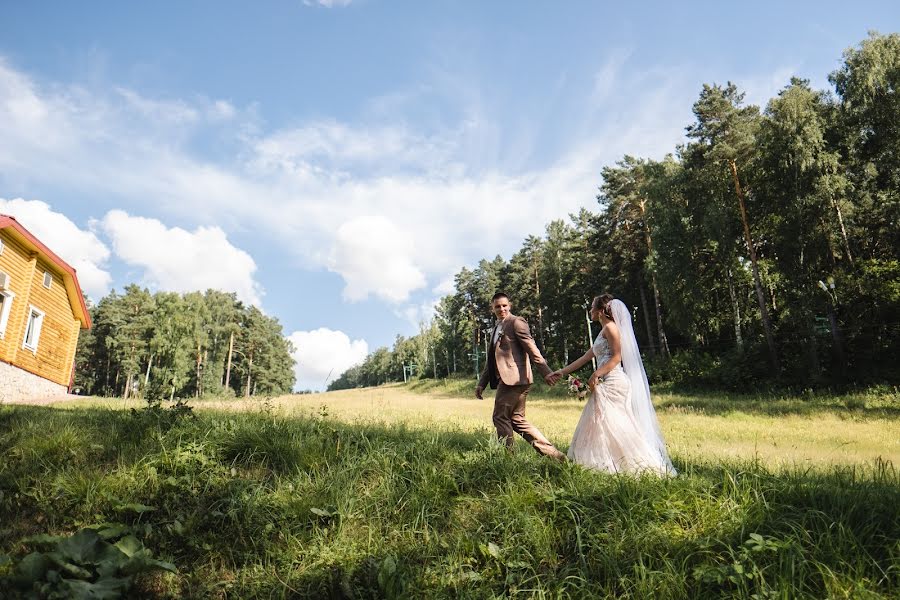 Fotografo di matrimoni Roman Sergeev (romannvkz). Foto del 12 novembre 2018