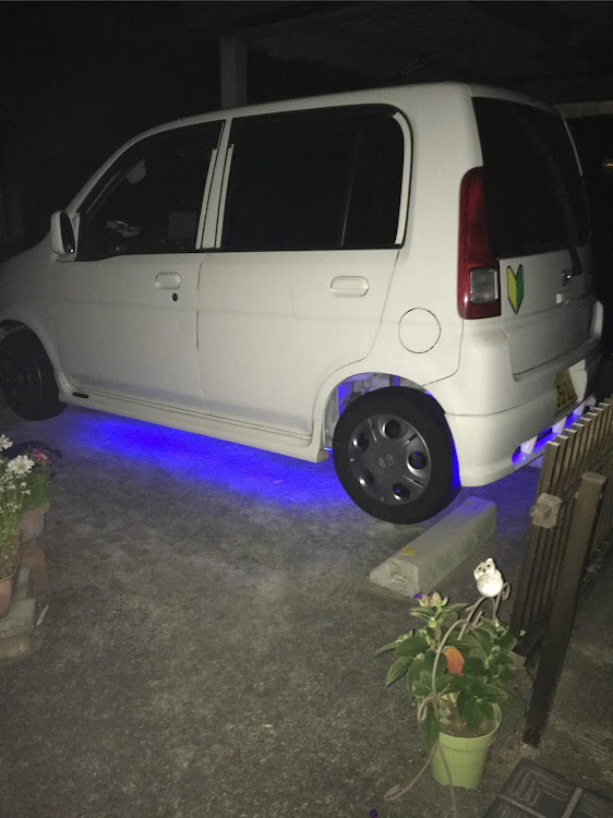 りょうたさんが投稿したGW・とりあえず笑っておきましょう・スイーツ男子部・過去愛車・アンダーネオンに関するカスタム事例の投稿画像1枚目