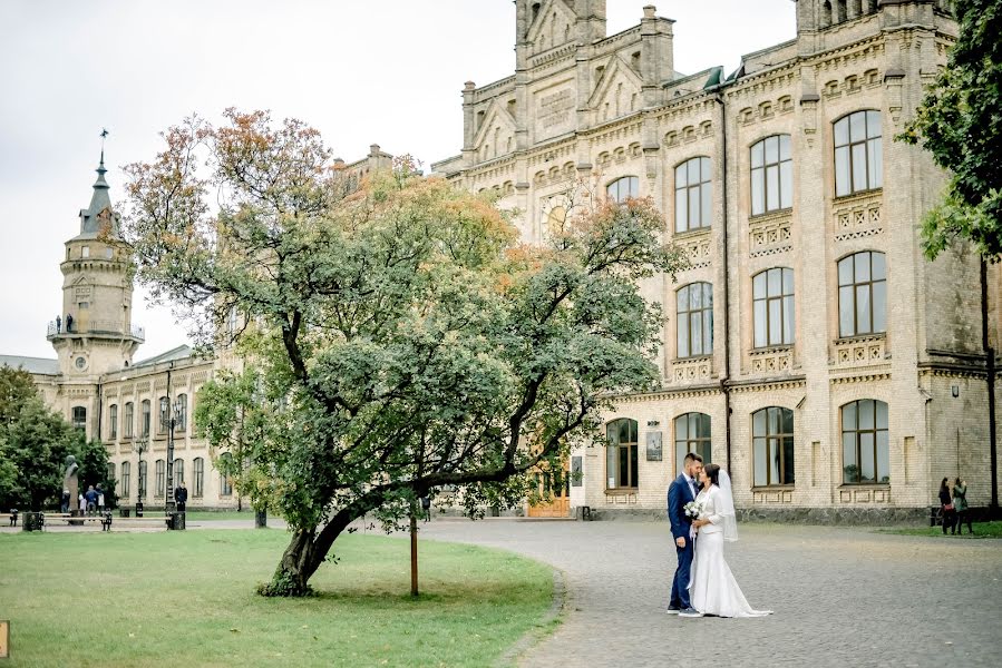 Fotograful de nuntă Viktoriya Scheka (viktoriiashcheka). Fotografia din 1 octombrie 2017