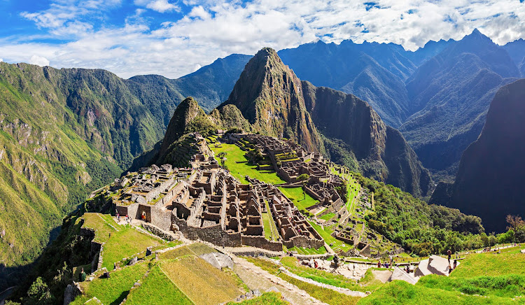 Explore the extraordinary Inca ruins of Machhu Picchu online.