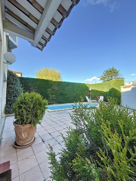 Vente villa 5 pièces 117 m² à Valence (26000), 389 000 €