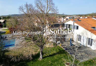 Maison avec piscine et terrasse 2