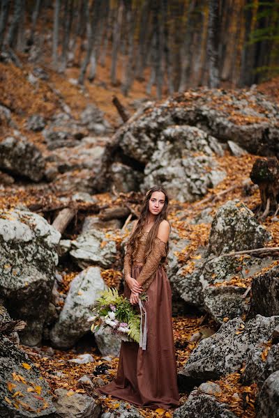 Fotógrafo de casamento Sveta Sukhoverkhova (svetasu). Foto de 9 de outubro 2019