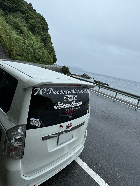 ノアの乗り換えます(泣)・各パーツ類売りますに関するカスタム事例の投稿画像2枚目
