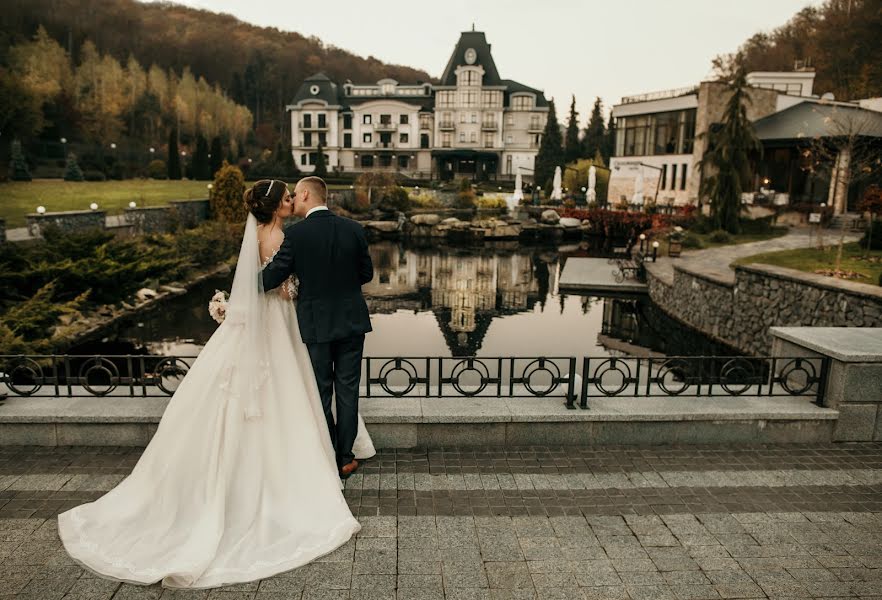 Wedding photographer Pavel Chizhmar (chizhmar). Photo of 28 October 2019