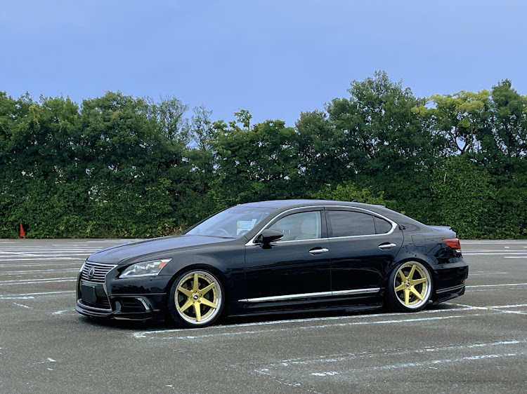 LSの夏休み・work・zeast st1・imperial gold・青空と愛車に関するカスタム事例の投稿画像1枚目