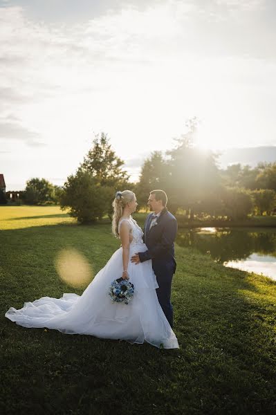 Wedding photographer Eva Holásková (evaholaskova). Photo of 17 November 2021